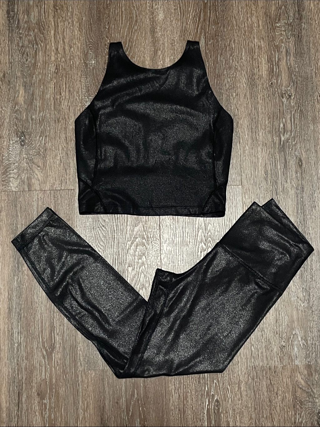 Like New Lululemon Matching Black Align Radiate Foil Set. Size Top 4/ Bottom 6